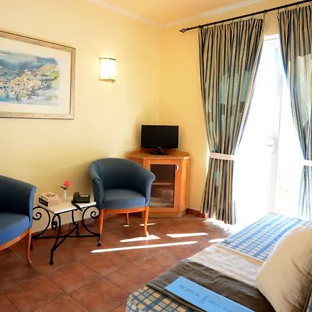 Aegean Ξενοδοχείο με διαμερίσματα 4*